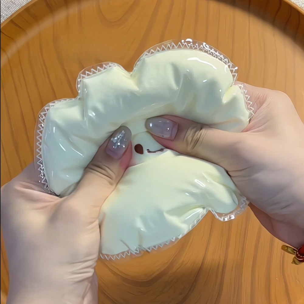Squeezing the milky mochi daifuku water squishy